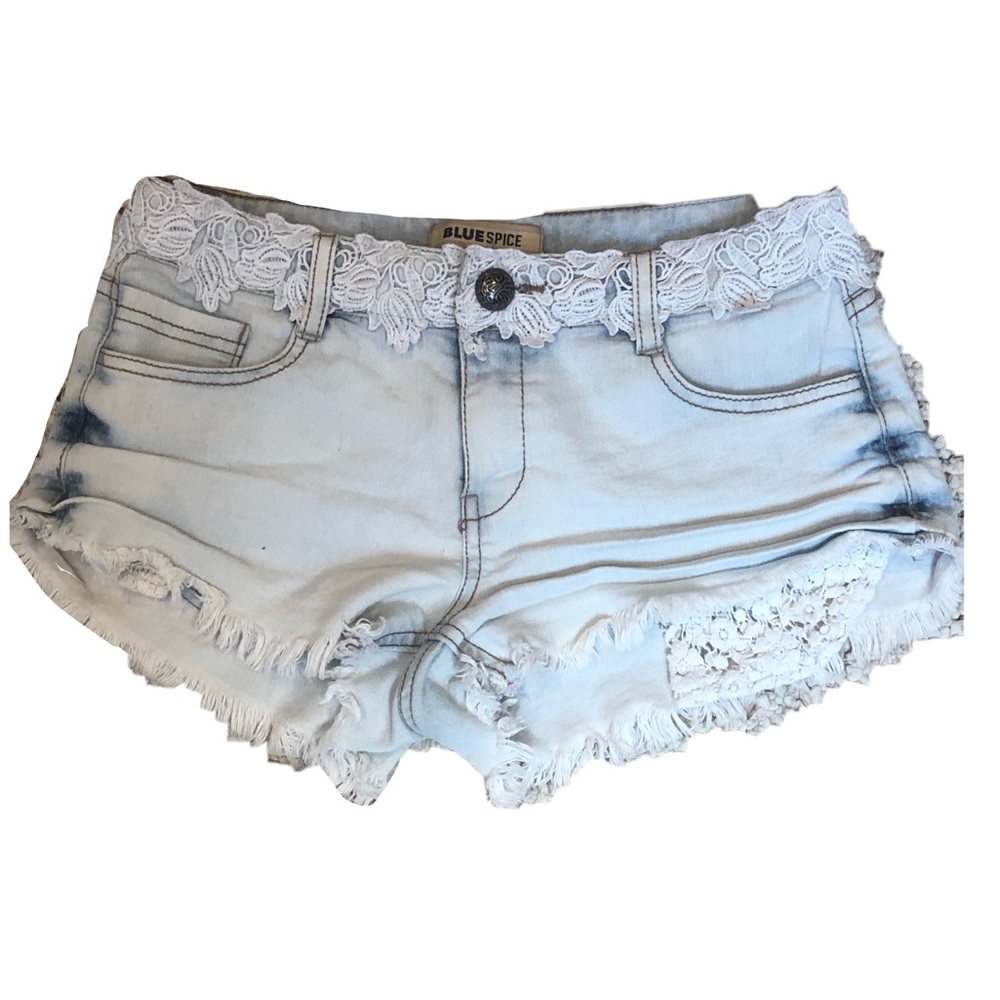 White washed jean shorts with flower lace trimming